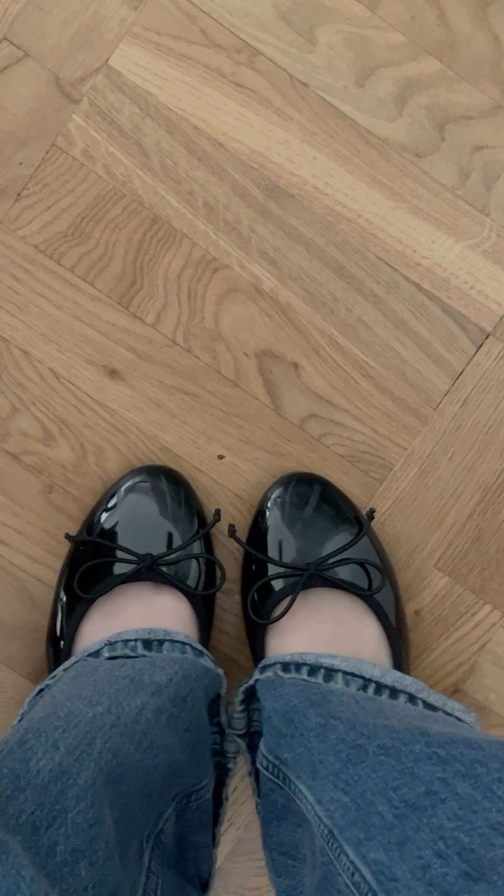 Cider Ballet Mary Jane Pumps black