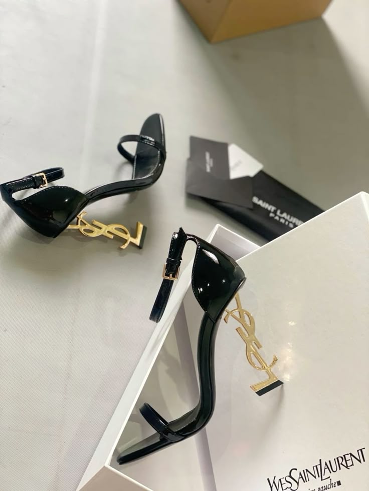 YSL Stylish Girl Heel